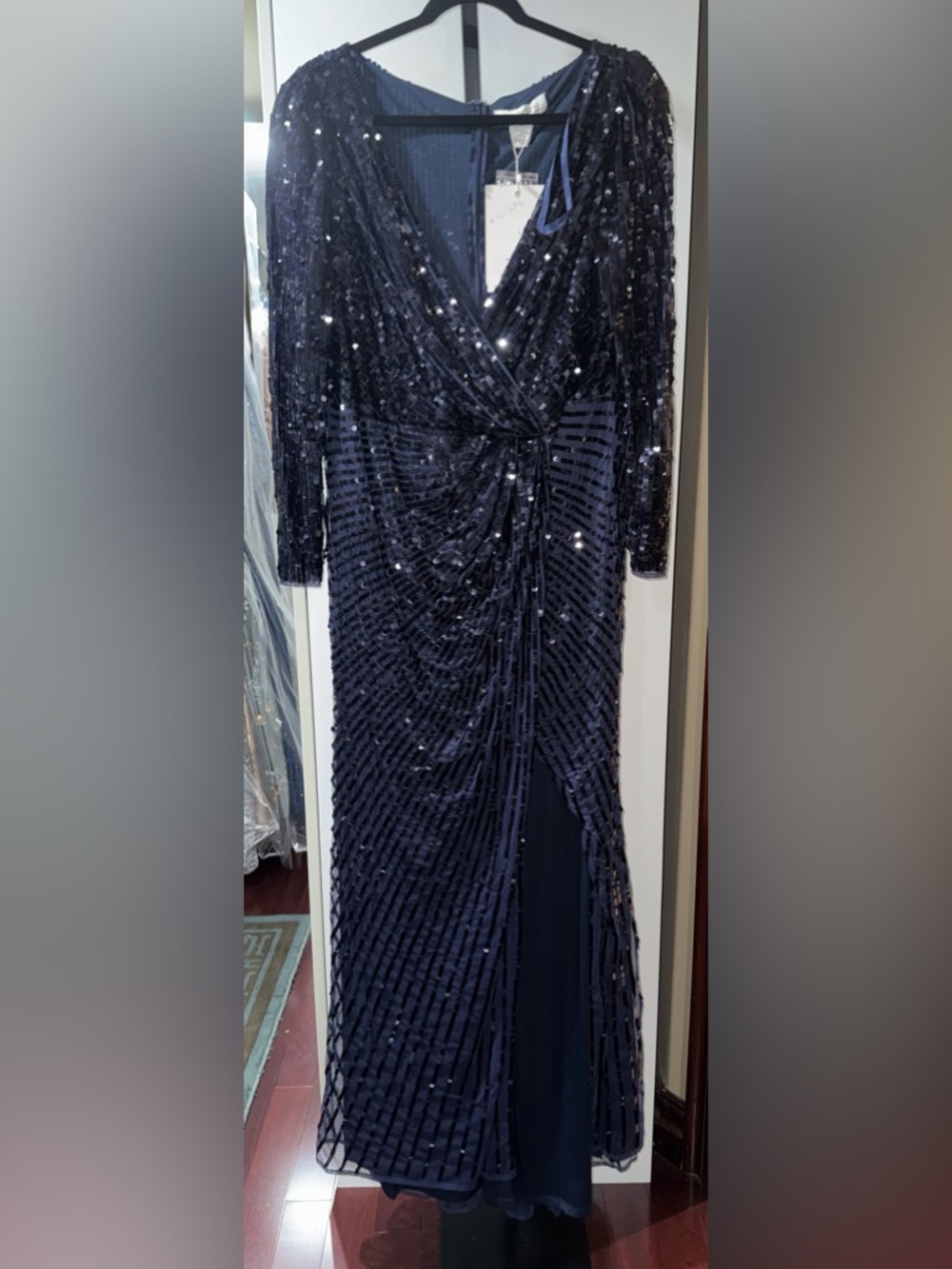 V neckline long gown ruched surplice bodice and front high slit - Picture 4 of 6